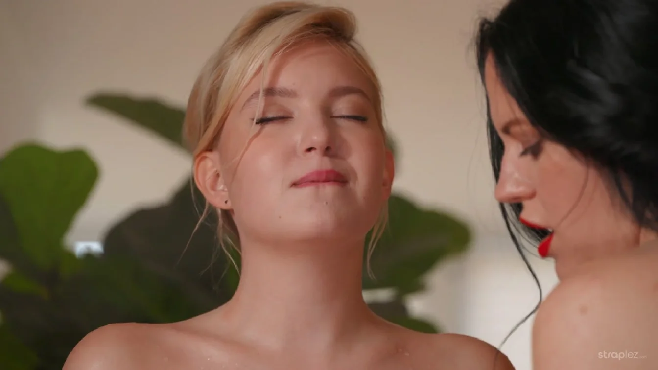 StrapLez Nikoleta And Mia Audition XXX